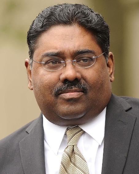 Raj Rajaratnam, bekannt durch den Insiderhandel-Skandal im Zusammenhang mit illegalem Insider-Trading.